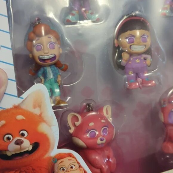 Disney Parks Turning Red Ornament Set Brand New - Picture 4 of 11